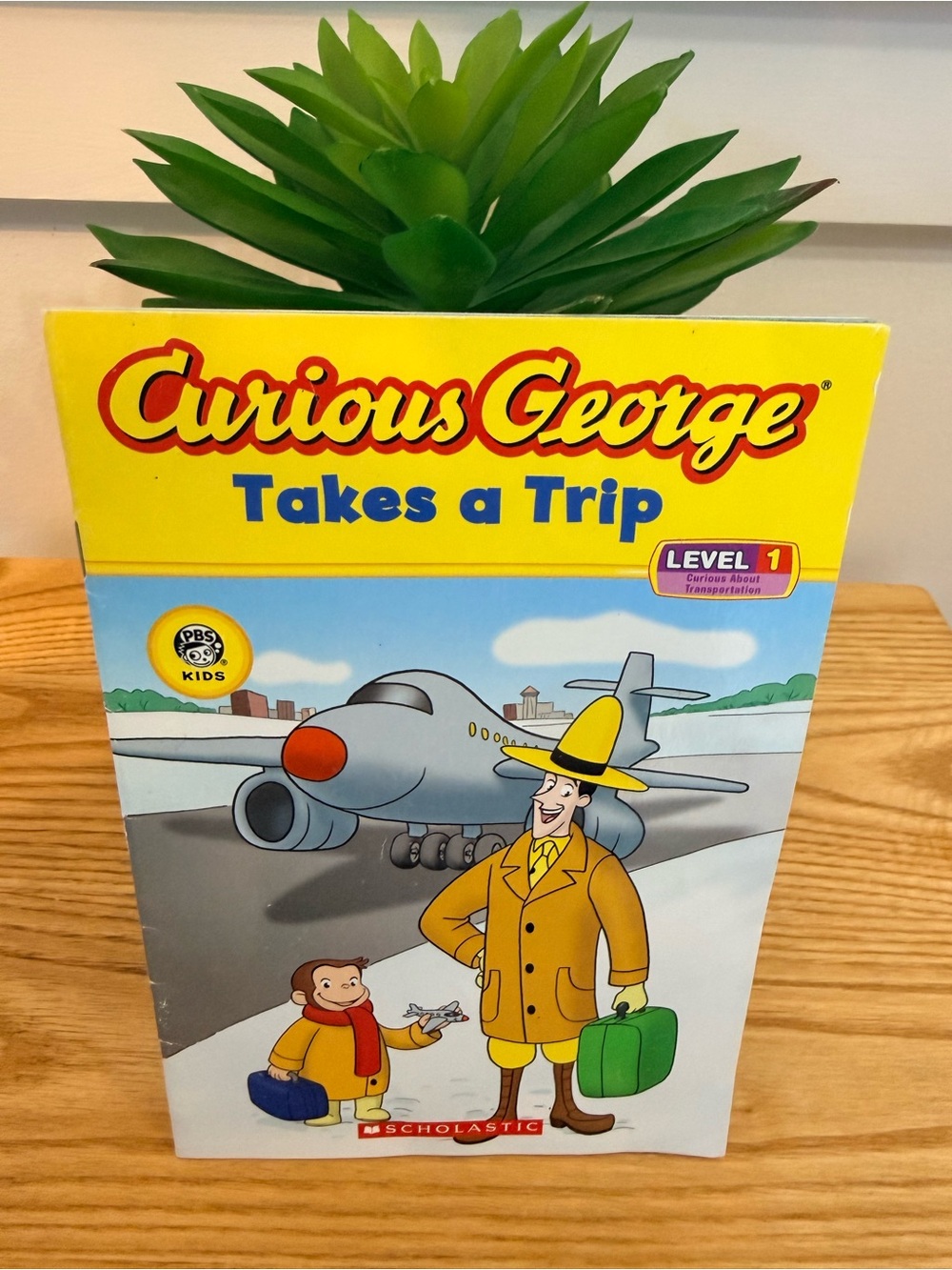 💫10/$25 • Curious George Takes A Trip Easy Reader Level 1